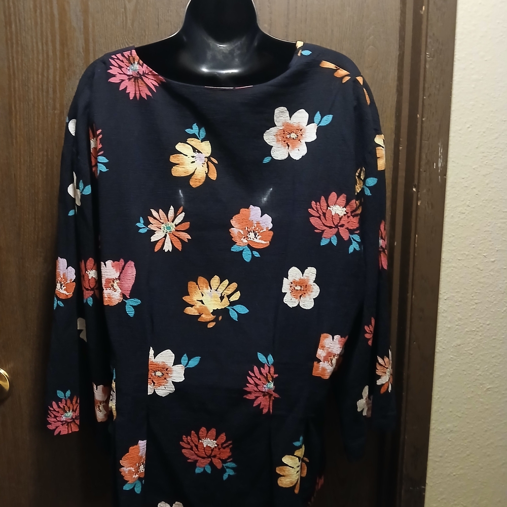 Floral V-Neck Women's Blouse - Picture 2 of 2